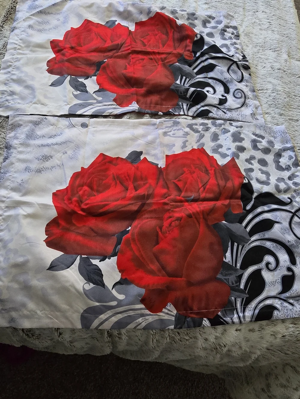 Red Rose Reversible Duvet Queen 3 Piece Set